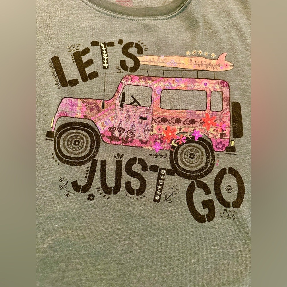 🌟 Natural Life “Let's Just Go” Graphic Sweatshirt w/pockets - Picture 2 of 7